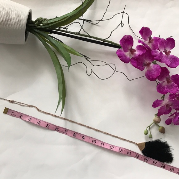 Long Fringe Pendant Necklace - Picture 4 of 6